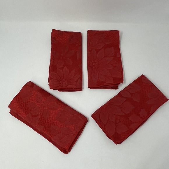 4 Red 16" Fabric Napkins Floral Flowers Poinsettias Christmas Holiday Everyday - Picture 4 of 5